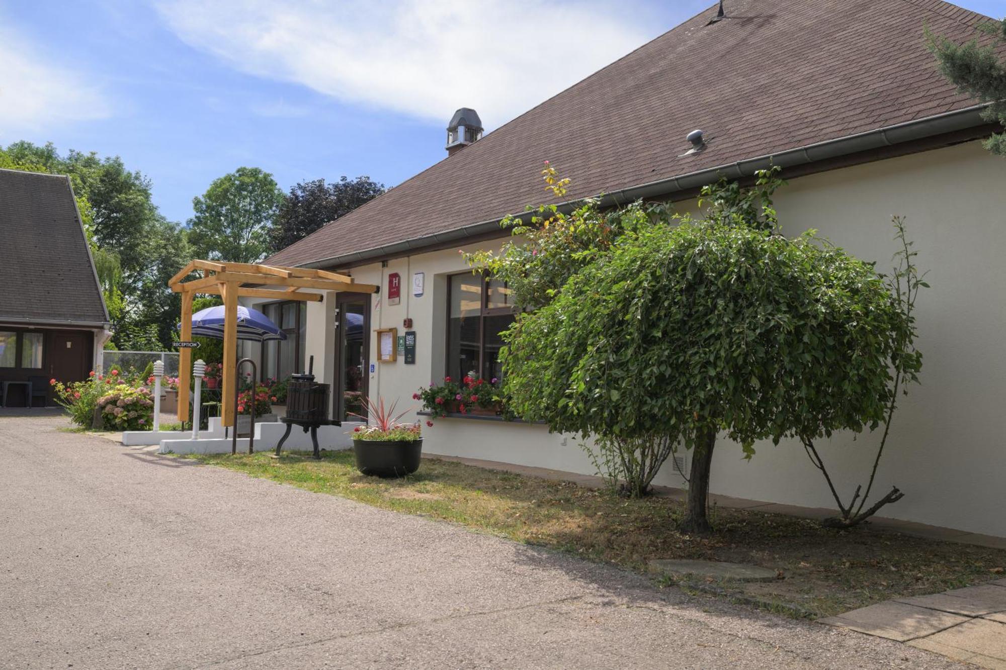 Hotel Restaurant Au Relais D'Alsace Rouffach Exterior photo